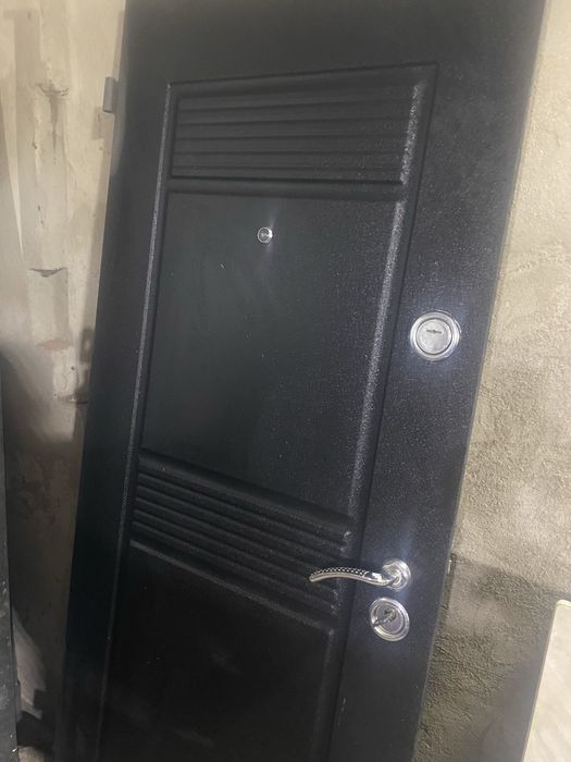 Продам дверь металл