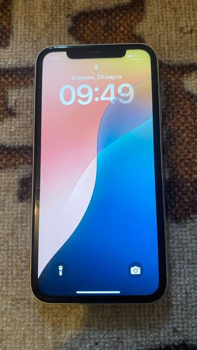 продам айфон 11 срочно