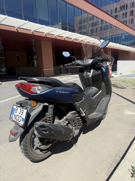 Yamaha NMax 125 + protectie picioare + casca M