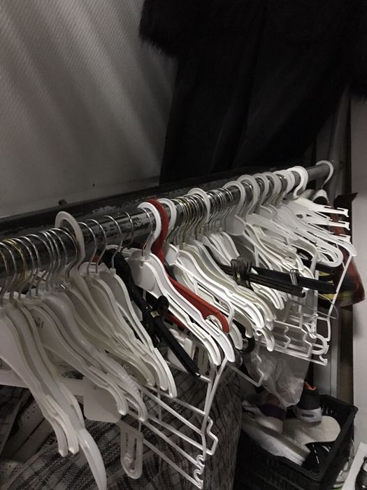 Продам вешалки детские