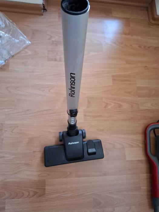 Rohnson Вертикална Прахосмукачка с Кабел