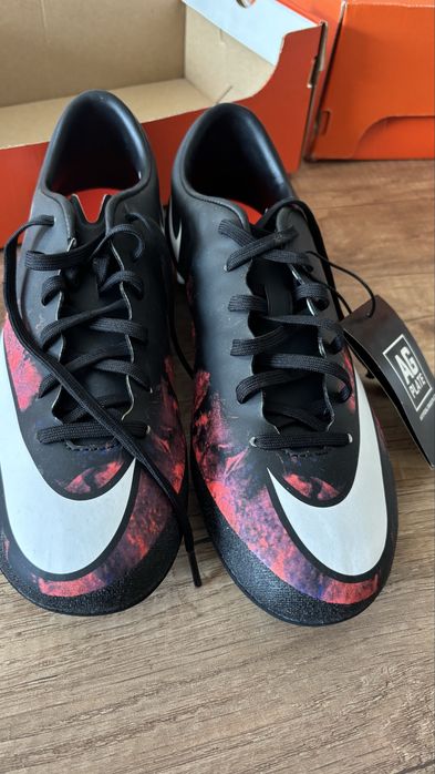 Футболни обувки Nike Mercurial Victory V CR7 чисто нови с кутия