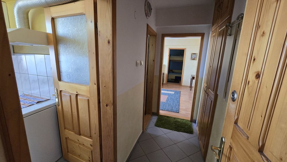 Inchiriez apartament 2 camere, 50mp, Central (Str. Bogdan Voda) + Boxa