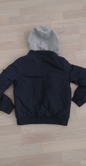 HM зимно яке със сваляща се качулка 122-128 см, 6-8 г., ново