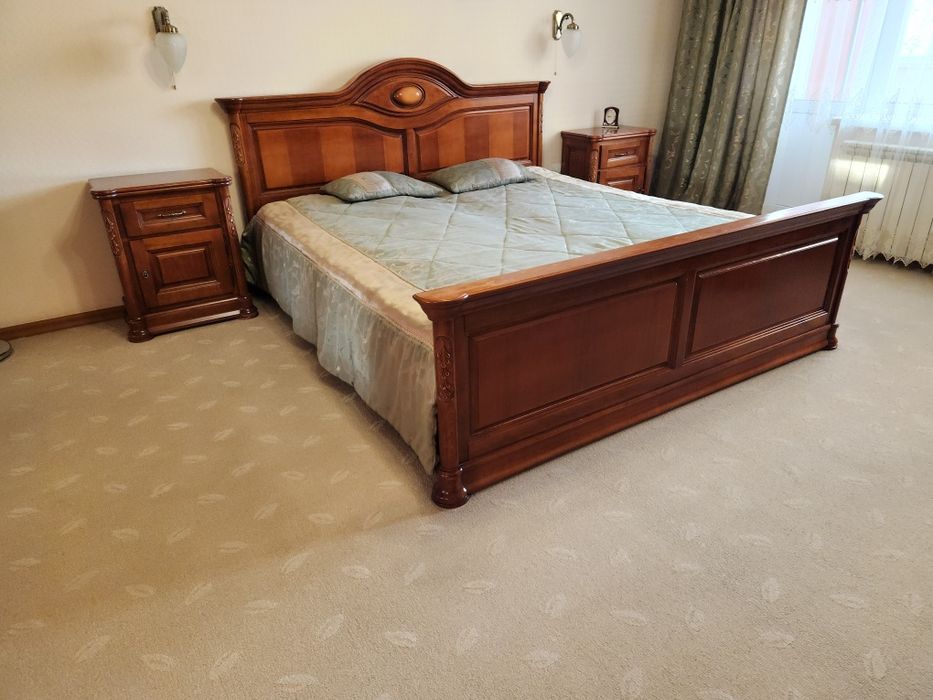 Продам спальний гарнитур