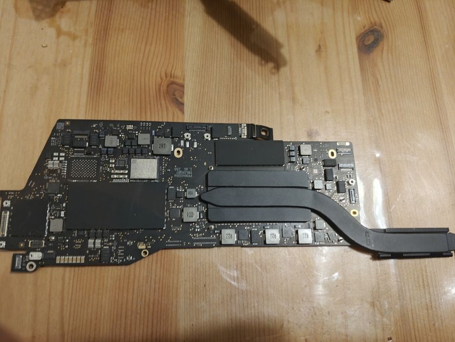 Placă de bază Apple 661-08140 – Netestată