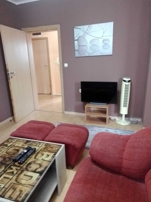 Дава се под наем Тристаен апартамент в Плевен, Дружба 1 - 120 кв.м за 357 € - Снимка #3