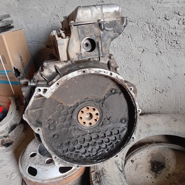 Isuzu avtobus  mator