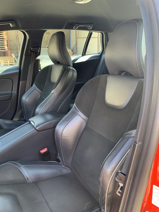 Volvo V60 2.0 190к.с. R-DESIGN Сервизна История Нов Внос