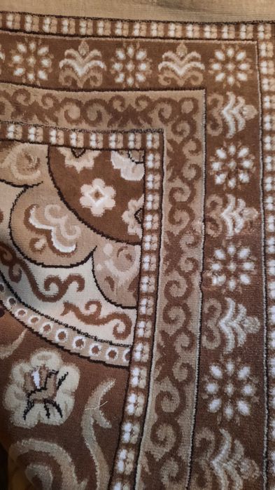 Ковер в хорошем состоянии