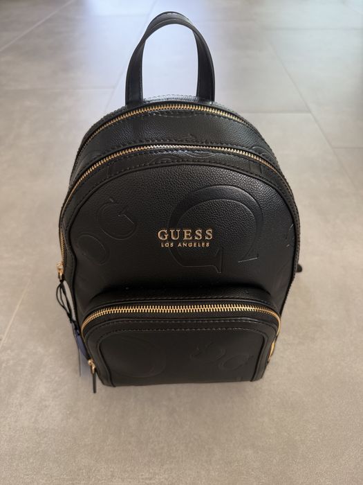 Дамска раница Guess