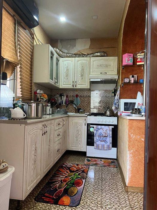 Срочно продаётся квартира 1в2 на 1 этаже