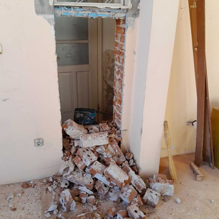 Къртене на бани, мазилки, замазки, бетон и други. Демонтаж и други.