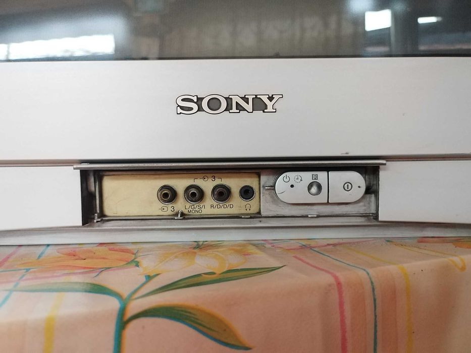 Телевизор  SONY Trinitron