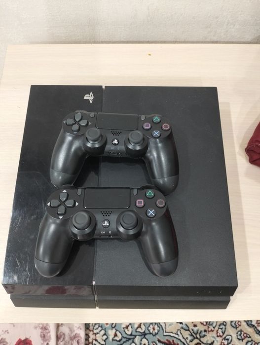 Продам Sony playstation 4. 500.
