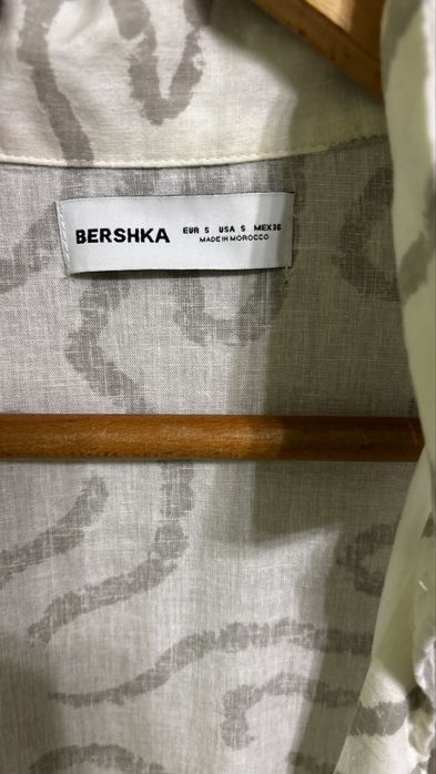 Ризи с къс ръкав bershka и hm/ H&M