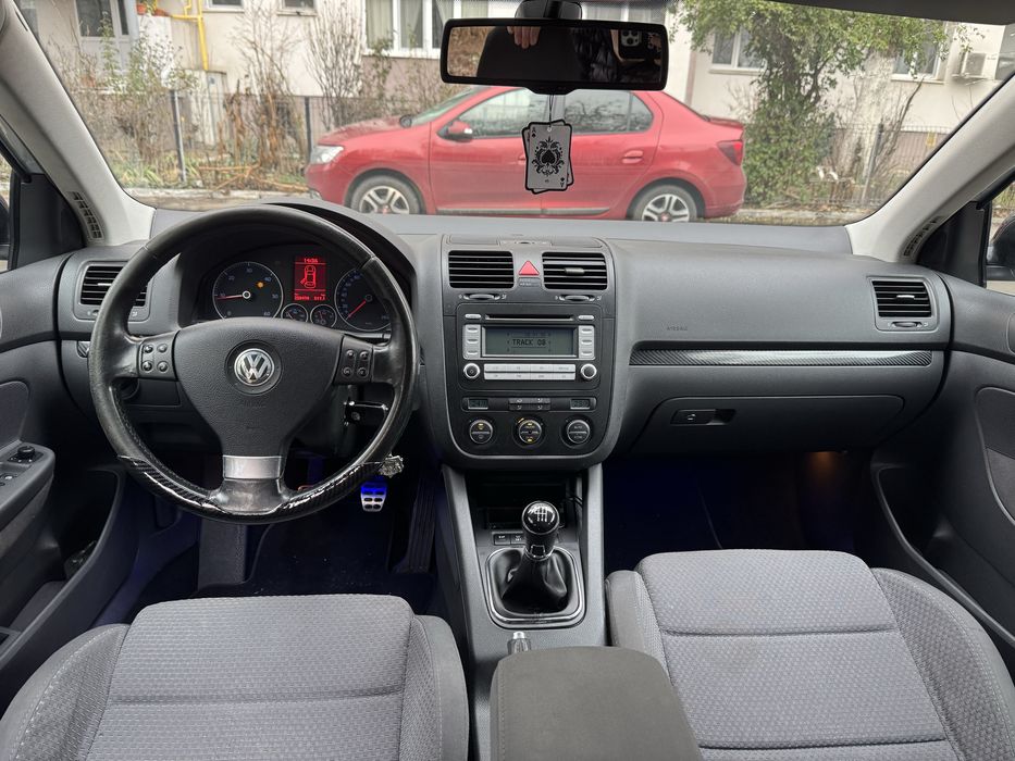Volkswagen Jetta 2.0 TDI Pachet Gti
