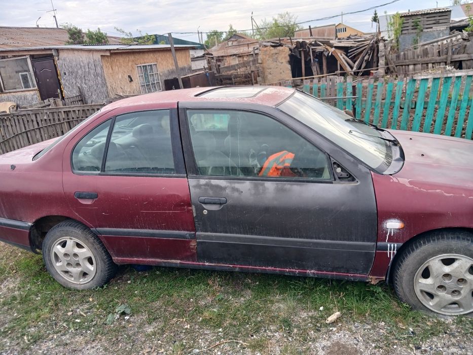 Продам 2 нисана 2литр и 1.6