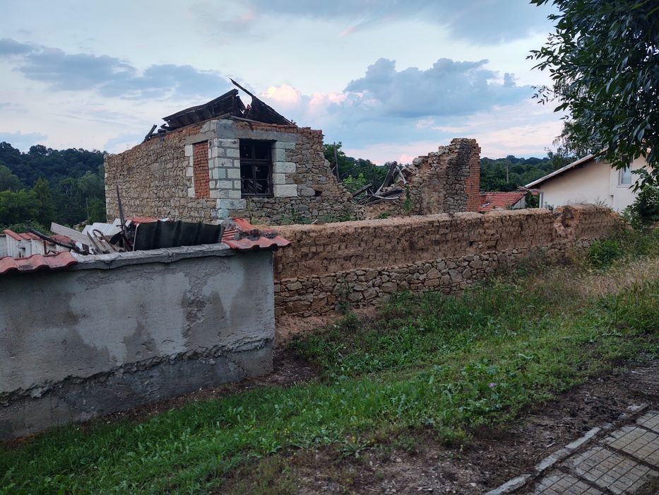 Най-ниска цена в района - Парцели УПИ 4бр. в регулация централна част