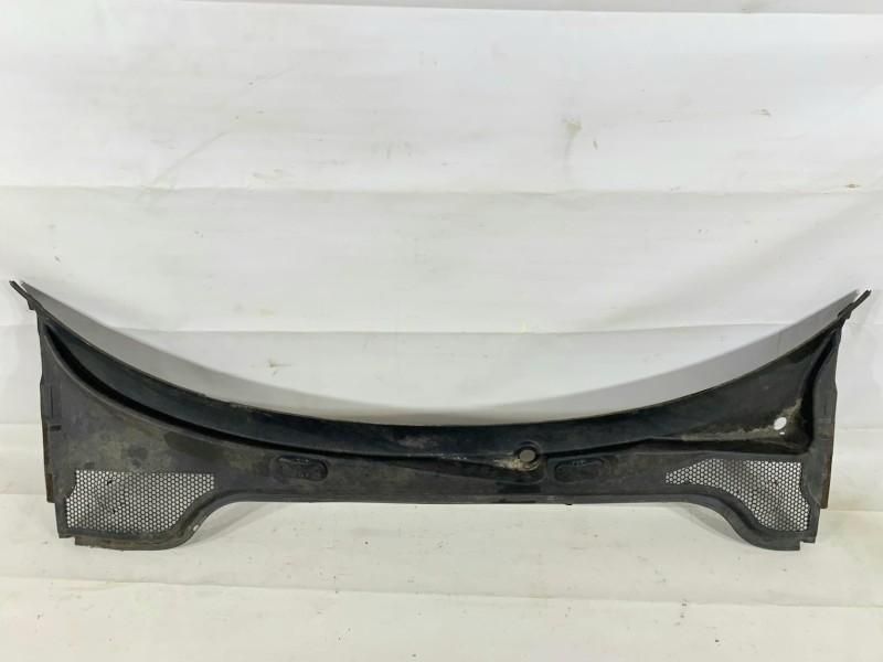 Grila stergator parbriz Audi A3 8P1 Hatchback