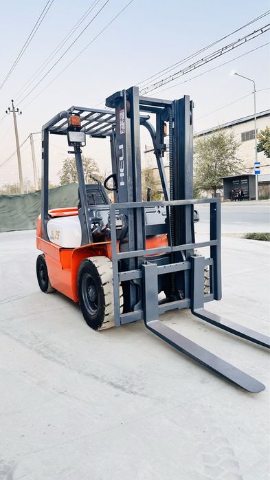 Вилочный погрузчик кара автокара