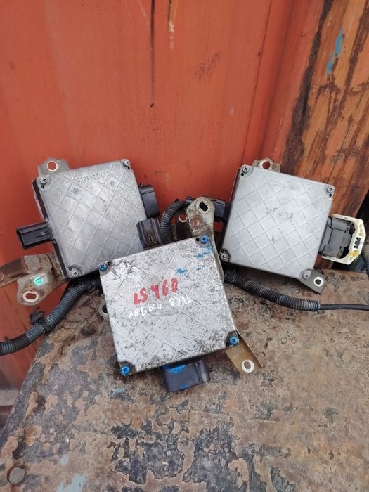 Блок управления рулевой рейкой GS300 190