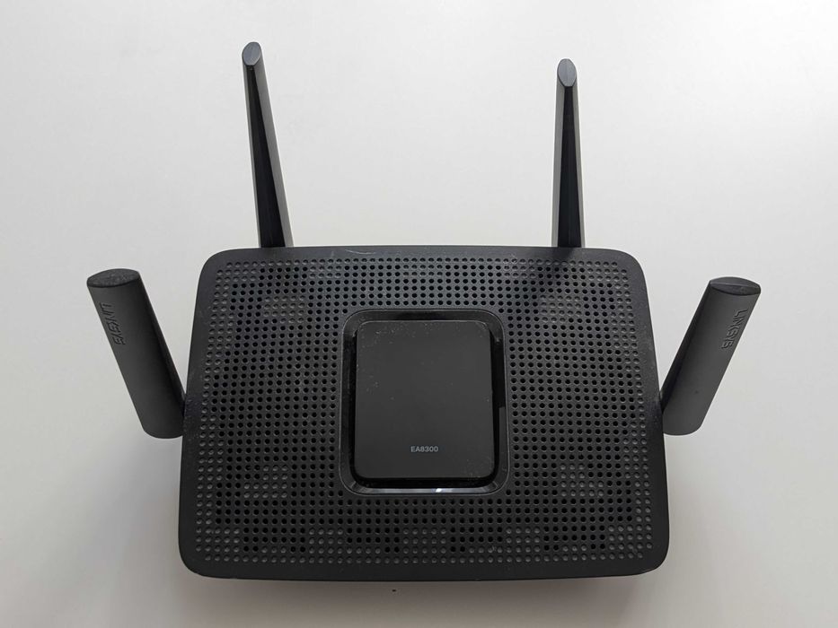 Рутер Linksys EA8300 - 4х антени; USB 3.0; AC2200; Tri-Band; OpenWRT