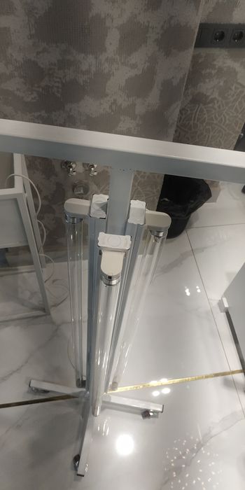 Кварцевые (бактериоцидние) лампы на штативе калесами