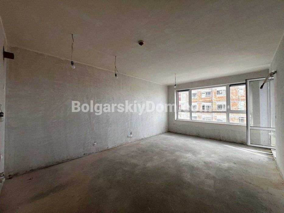 Продава се Двустаен апартамент в Бургас, Славейков - 76 кв.м за 987 €/кв.м - Снимка #2