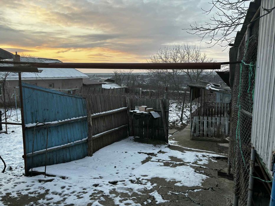 Casa batraneasca + teren Odaia Manolache