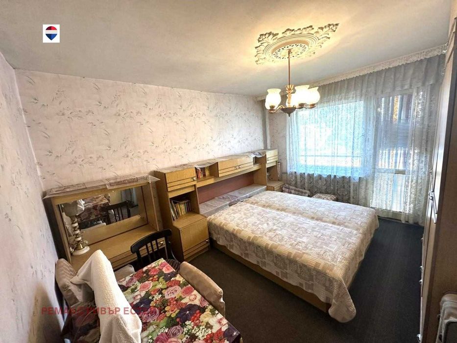 Четиристаен апартамент за продажба кв. Здравец Север 1