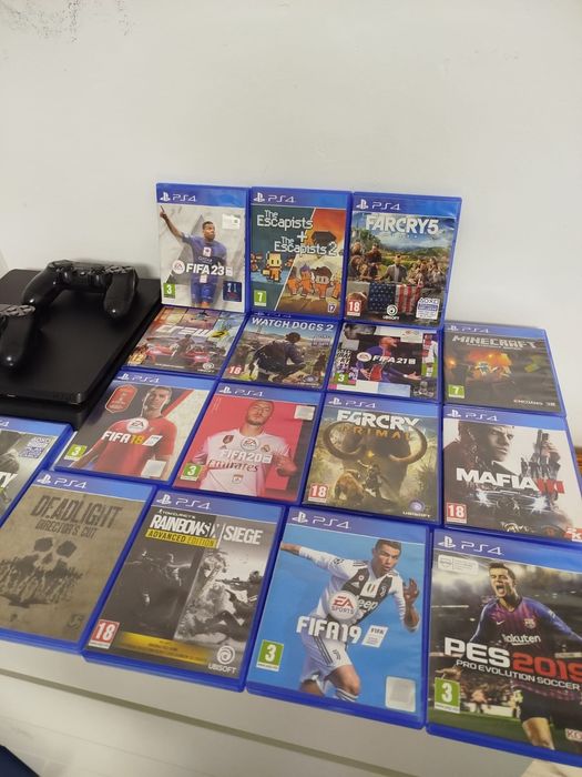 PlayStation 4 slim/ 17 jocuri