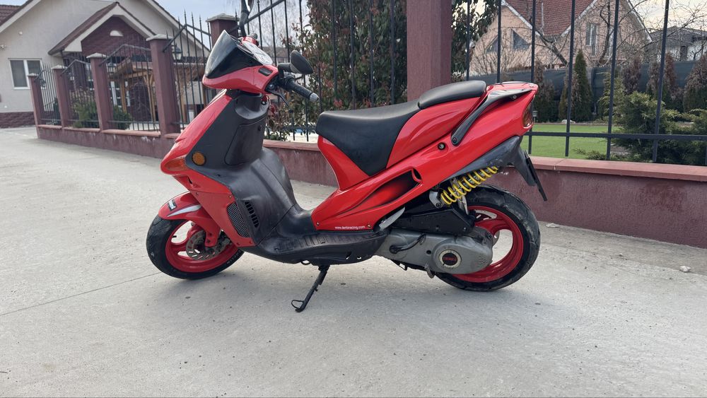 Scuter Derbi editie limitata 49cmc