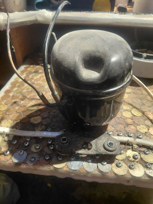 Vând motor de aparat dozator