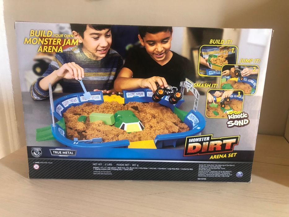 Monster Jam Metal Truck Max-D Dirt Arena Playset Nisip Kinetic Sand