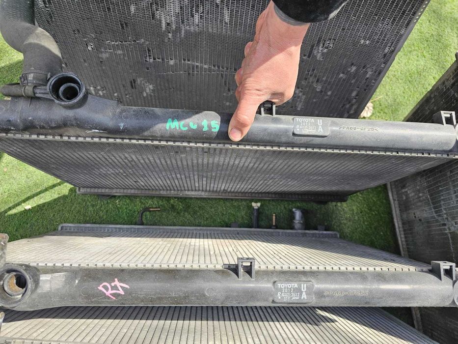 Радиатор Toyota HARRIER