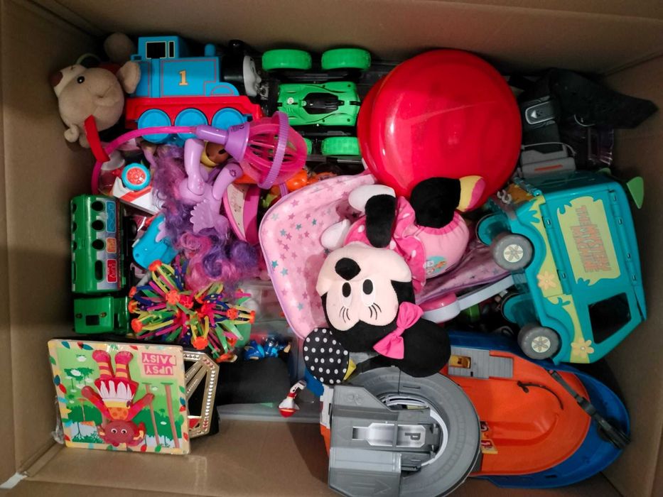 Depozit jucarii second hand la kg , engros , import Anglia