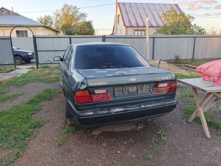 Автомобиль Ниссан р10