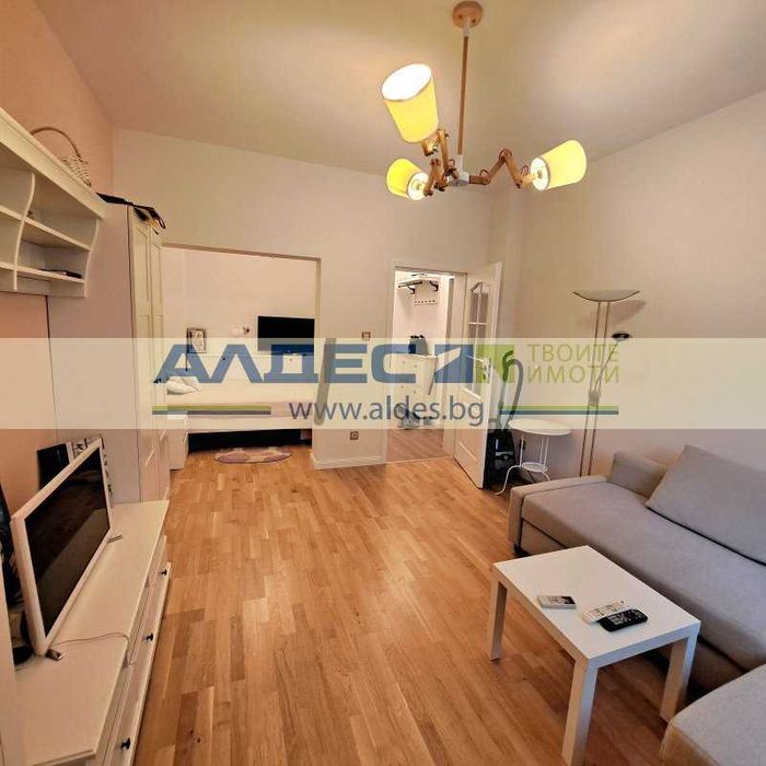 Продава се Двустаен апартамент в София, Център - 52 кв.м за 3147 €/кв.м - Снимка #1