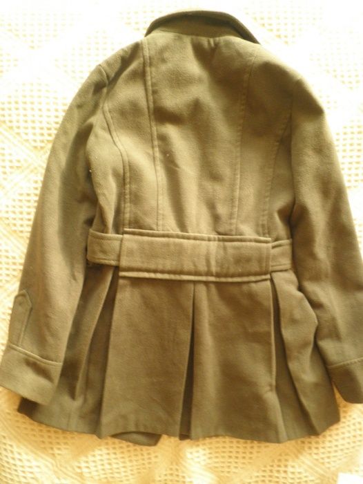 Продавам палто и черни ботуши