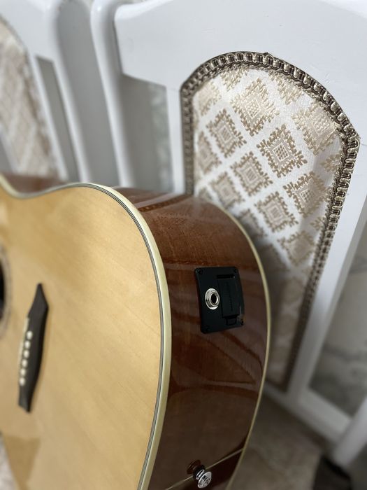 Гитара почти новый