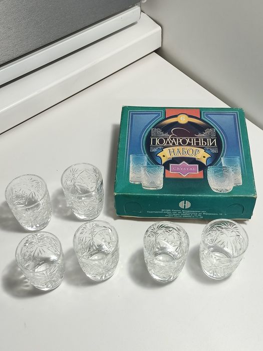 Продам хрустальный набор посуды/стопки