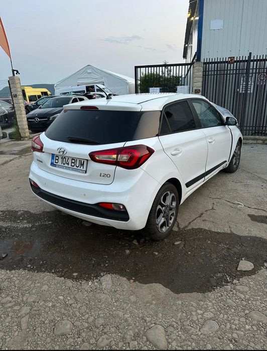 HYUNDAI i20 0 — imagine 3