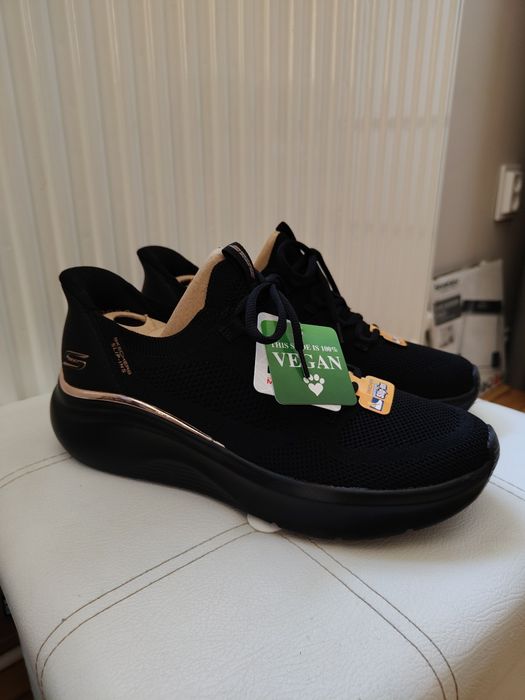 Дамски маратонки Skechers - нови