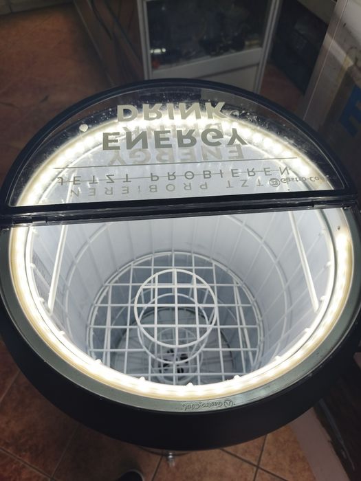 Хладилник .мини бар