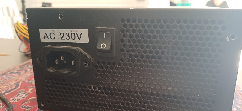 Продам Блок питания Aerocool VX - 400