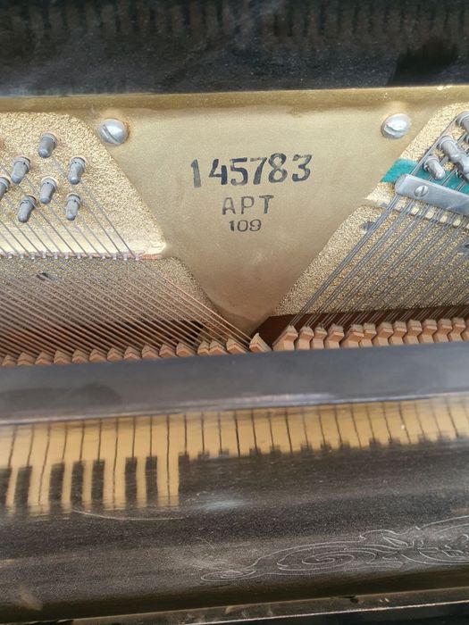 Pianina sotiladi/ Пианино АРТ 145783/109