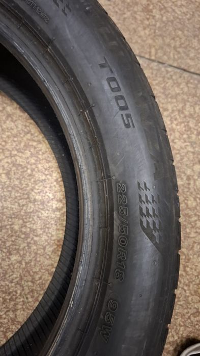 Единична лятна гума  Bridgestone 225 50 18
