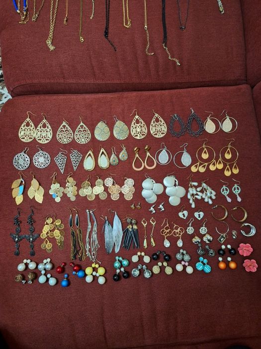 Женская бижетерия