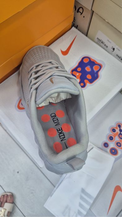 Adudasi nike mind
